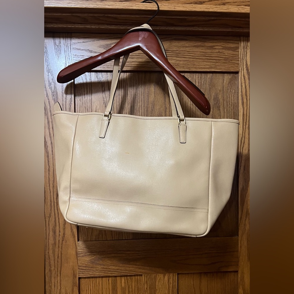 Coach Cream Leather Tote Bag - Picture 2 of 14